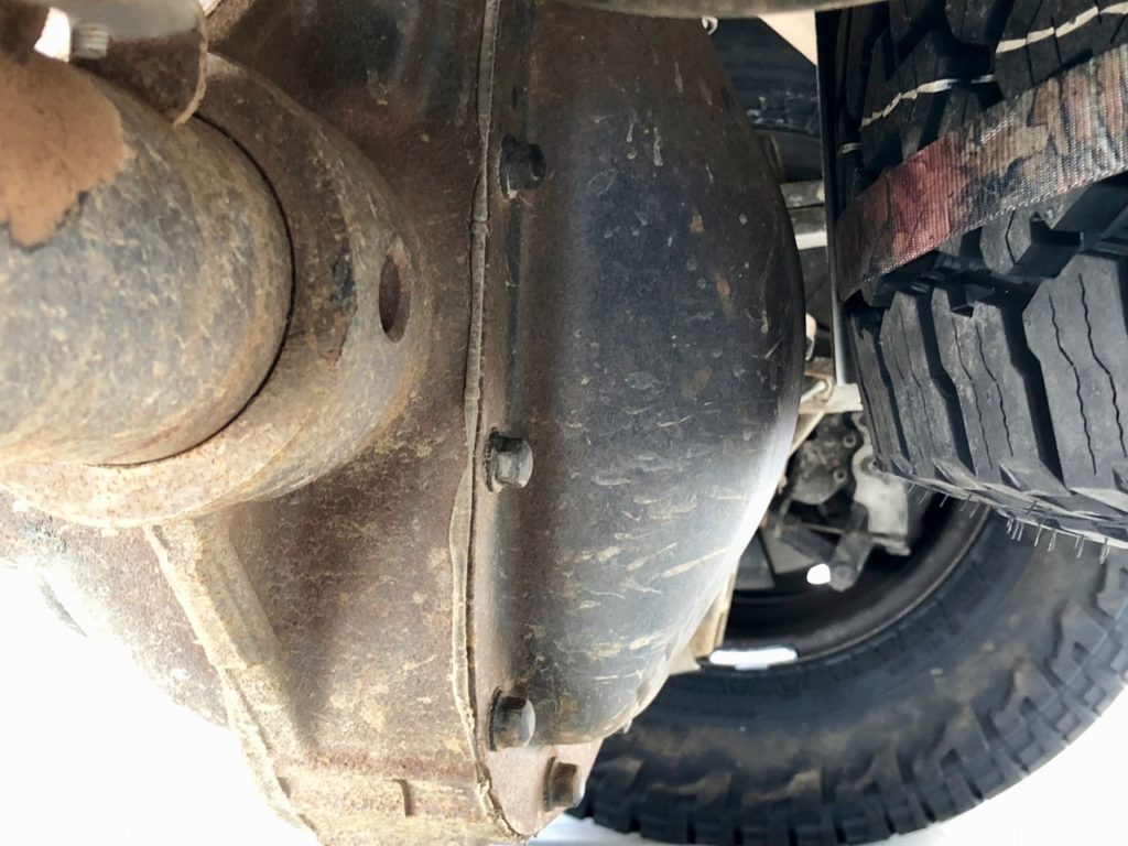 Clearance between the rear differential and the spare tire